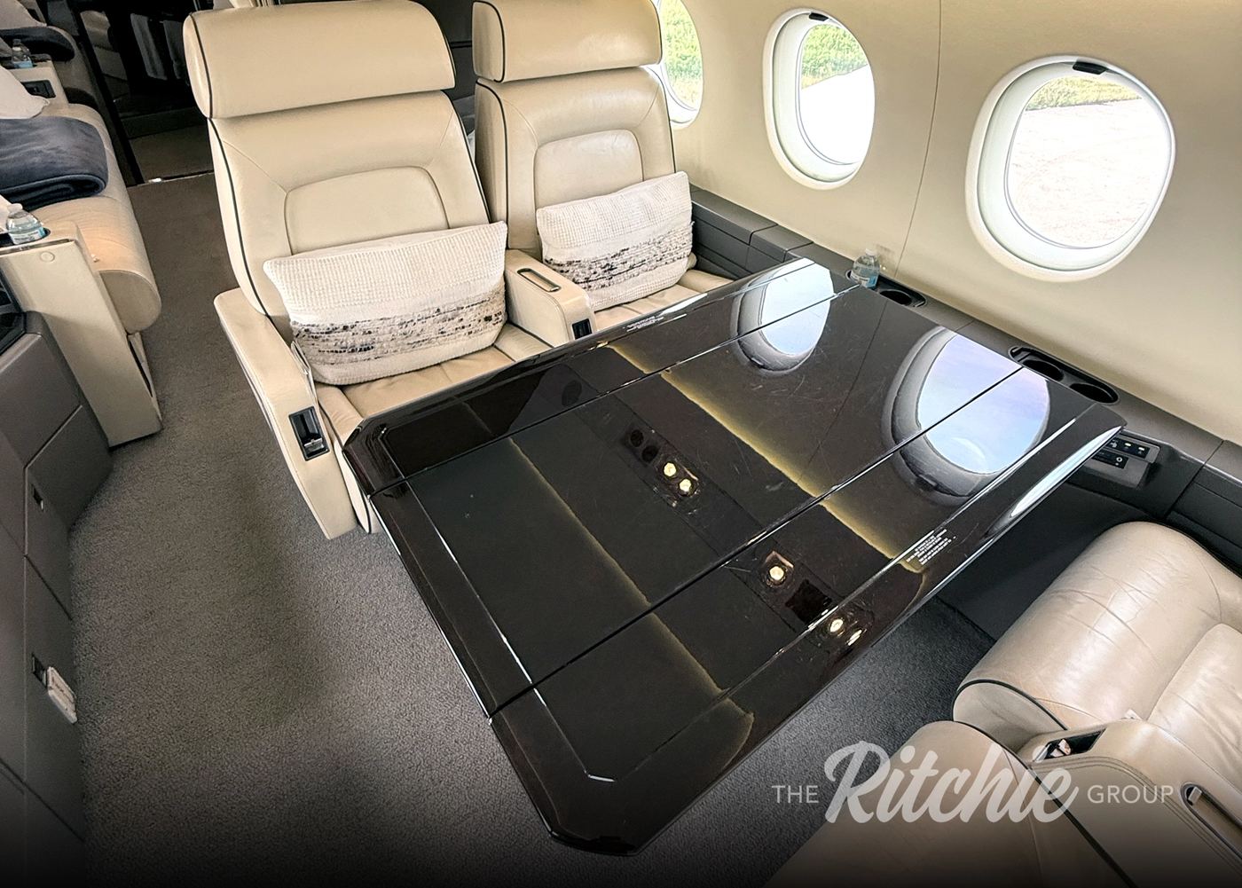 1993 Dassault Falcon 900B, interior 7