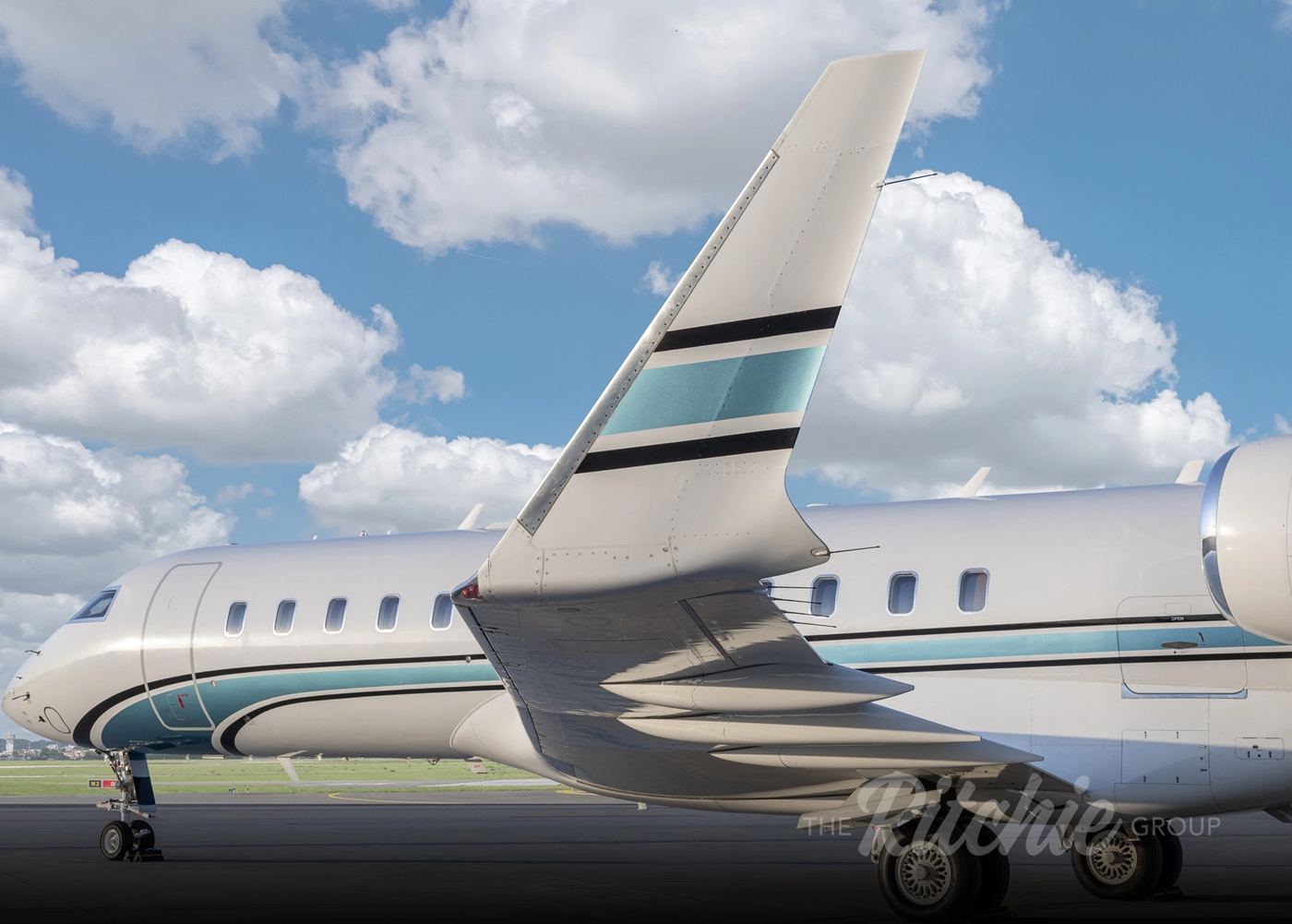 2000 Bombardier Global Express, exterior 4