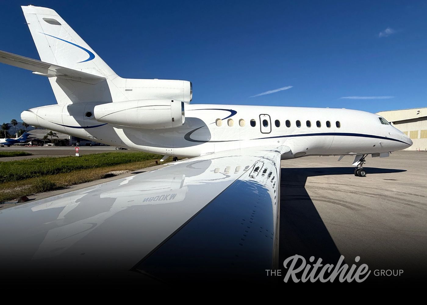 1993 Dassault Falcon 900B, exterior 3